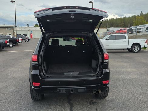 Used 2022 Jeep Grand Cherokee Laredo X image 6