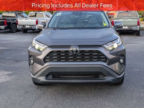 Used 2022 Toyota RAV4 XLE Premium FWD image 10