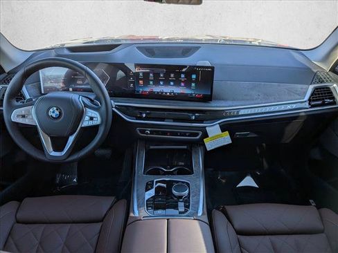 Used 2026 BMW X7 xDrive40i w/ Premium Package AWD/4WD image 15