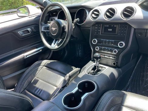 Used 2021 Ford Mustang GT RWD image 9
