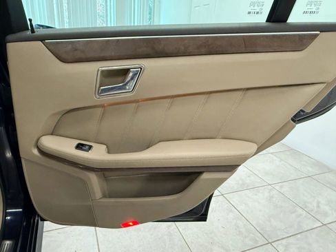 Used 2011 Mercedes-Benz E 350 4MATIC Sedan image 20