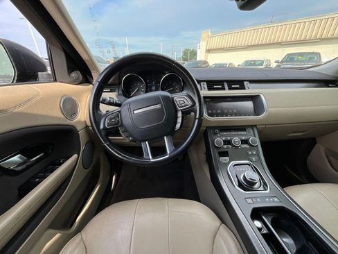Used 2018 Land Rover Range Rover Evoque SE AWD/4WD image 8