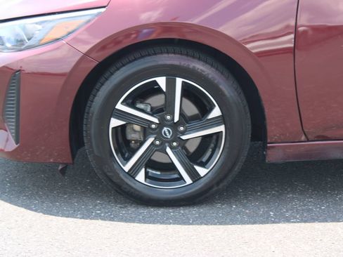 Used 2024 Nissan Sentra SV FWD image 18