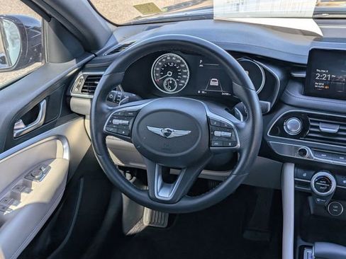 Used 2023 Genesis G70 2.0T image 15