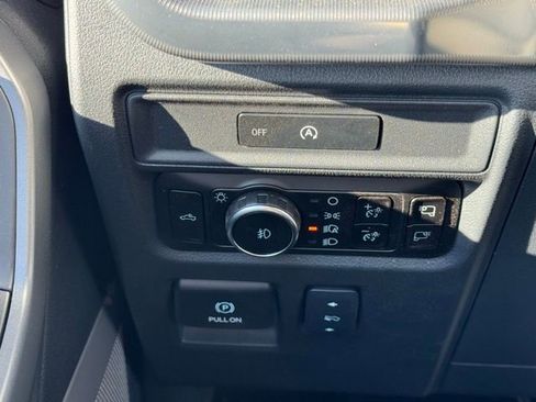 New 2025 Ford F150 Lariat w/ Equipment Group 502A High image 31