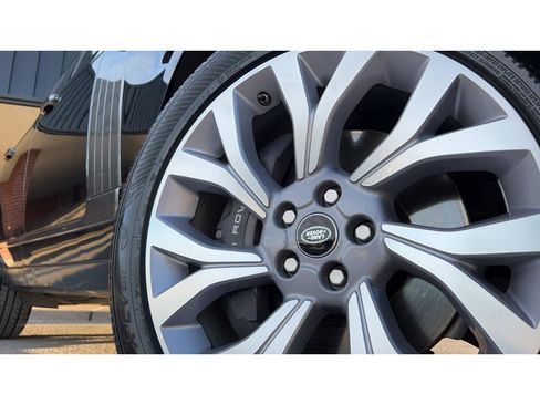 Used 2018 Land Rover Range Rover Autobiography image 4