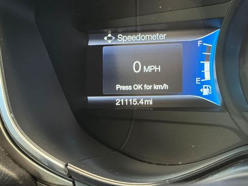 Used 2020 Ford Fusion SE FWD image 29