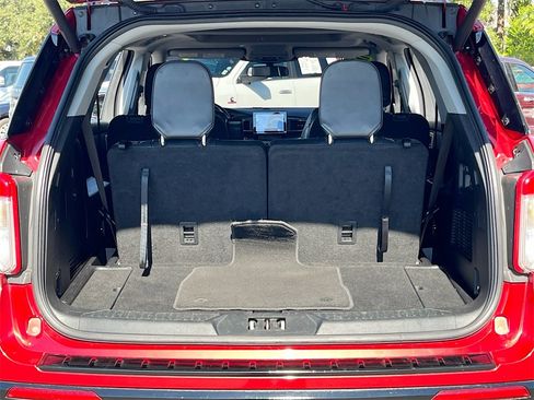 Used 2021 Ford Explorer XLT w/ Equipment Group 202A image 27
