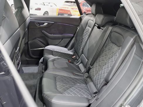 Used 2022 Audi SQ8 Prestige AWD/4WD image 31