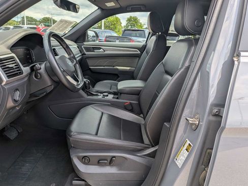 Used 2022 Volkswagen Atlas Cross Sport SE AWD/4WD image 14
