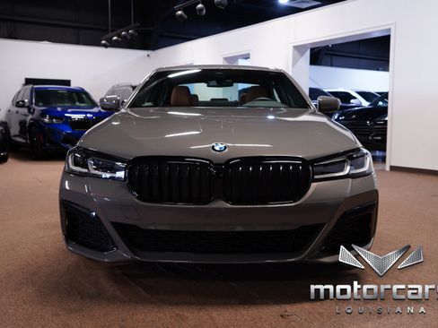 Used 2022 BMW 530i w/ M Sport Package RWD image 2