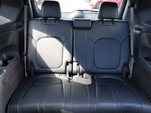 Used 2024 Honda Pilot TrailSport image 39