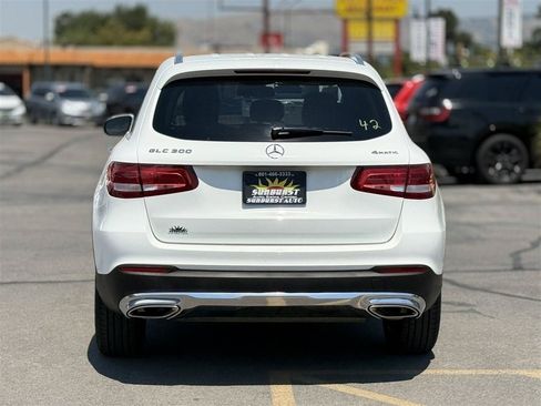 Used 2018 Mercedes-Benz GLC 300 4MATIC image 6