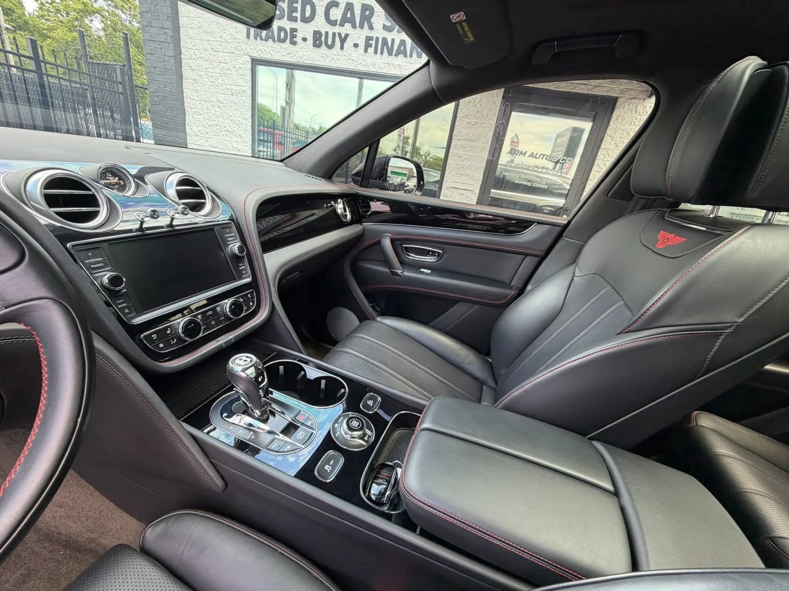 Used 2020 Bentley Bentayga AWD/4WD image 55