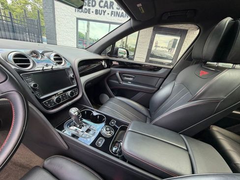 Used 2020 Bentley Bentayga AWD/4WD image 55
