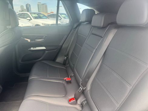 Used 2026 Mercedes-Benz GLC 300 image 5