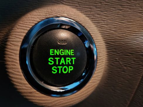 Used 2013 Toyota Venza XLE w/ XLE Premium Pkg image 28