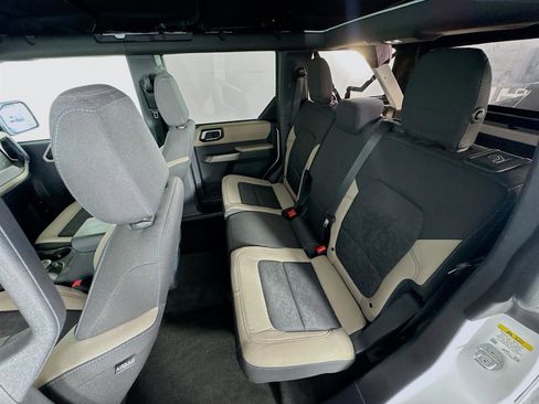 Used 2023 Ford Bronco Wildtrak image 22