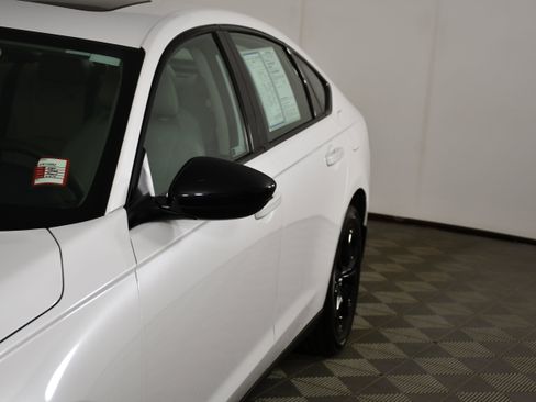 Certified 2025 Honda Accord SE image 13