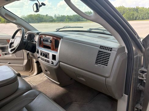 Used 2006 Dodge Ram 2500 Truck Laramie AWD/4WD image 31