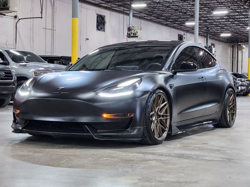 Used 2022 Tesla Model 3 image 4