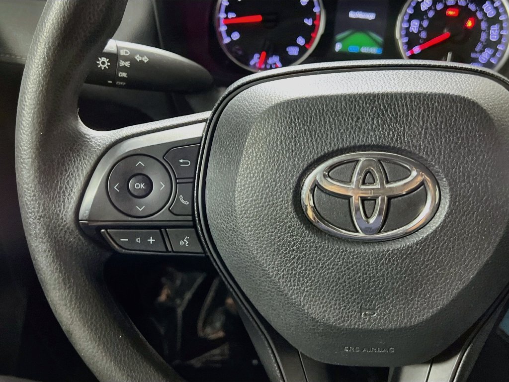 Used 2022 Toyota RAV4 LE FWD image 16