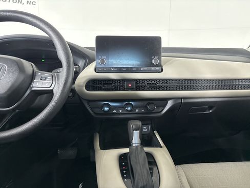 Used 2025 Honda HR-V LX image 21