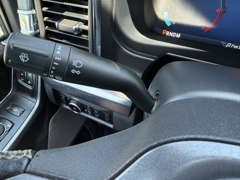 Used 2025 Ford F250 Lariat AWD/4WD image 27