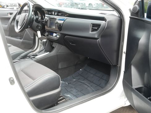 Used 2015 Toyota Corolla S FWD image 18