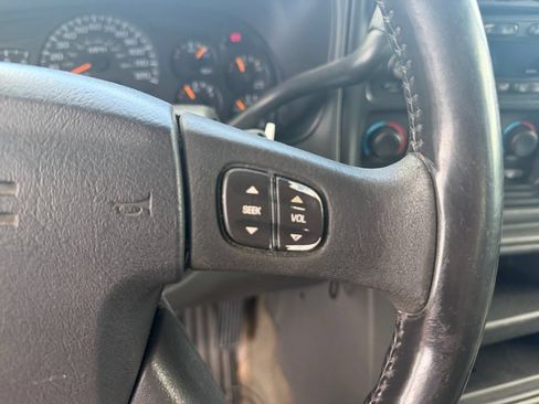 Used 2004 GMC Sierra 1500 SLT w/ Light Duty Power Package AWD/4WD image 18