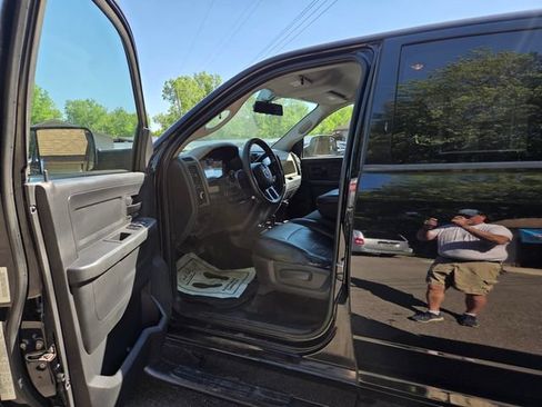 Used 2012 RAM 2500 ST w/ Chrome Appearance Group AWD/4WD image 12