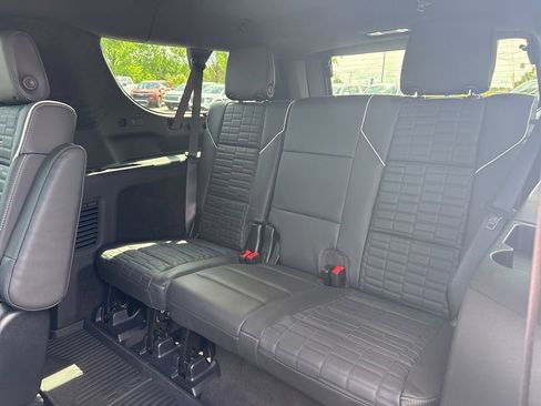 Used 2025 Cadillac Escalade ESV Sport Platinum AWD/4WD image 14