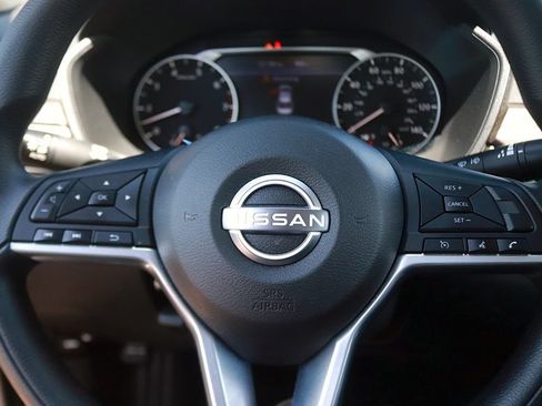 Used 2025 Nissan Altima 2.5 SV FWD image 16
