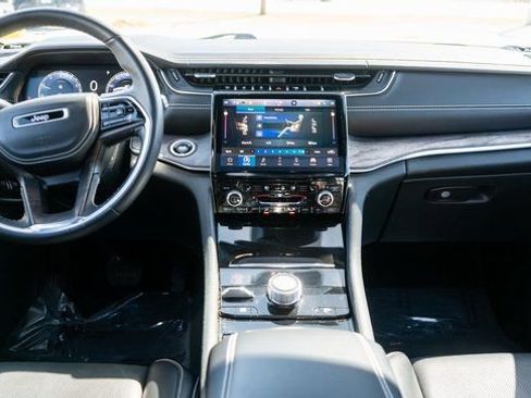 Used 2021 Jeep Grand Cherokee L Overland w/ Luxury Tech Group IV image 16