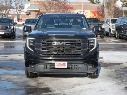 Used 2025 GMC Sierra 1500 Elevation w/ Elevation Premium Package