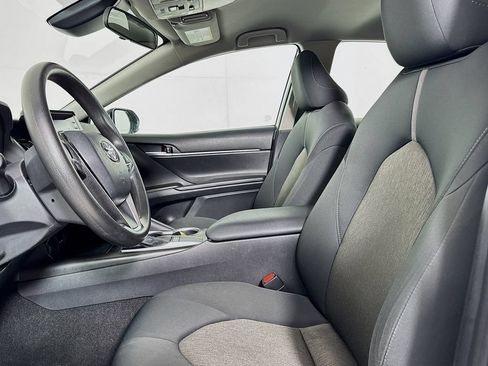 Used 2024 Toyota Camry LE FWD image 9