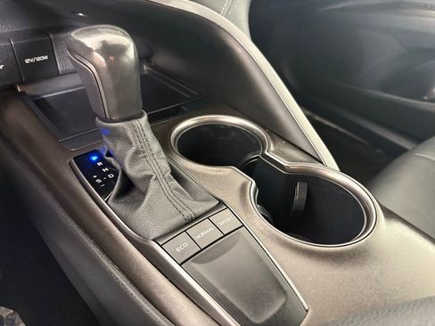 Used 2023 Toyota Camry SE FWD image 31