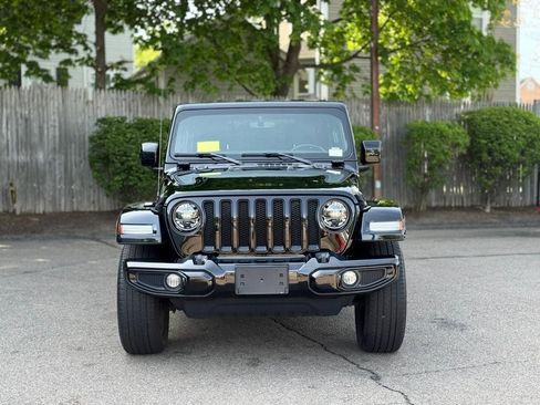 Used 2021 Jeep Wrangler Unlimited Sahara AWD/4WD image 9