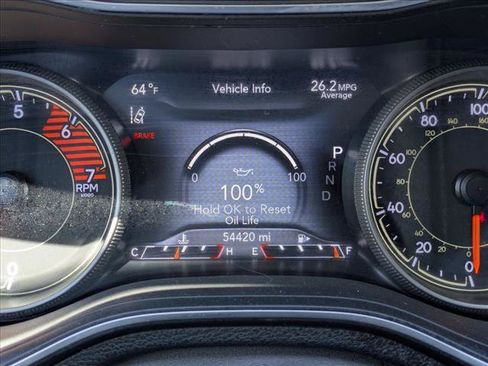 Used 2022 Jeep Cherokee Latitude Lux w/ Sun & Sound Group FWD image 11
