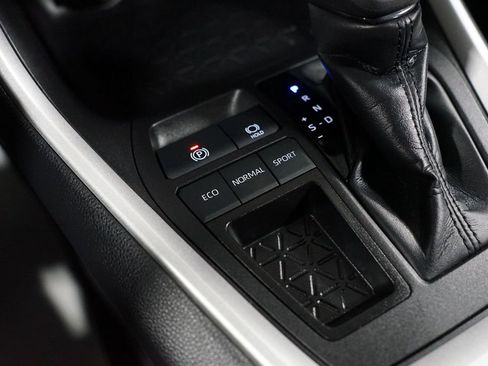 Certified 2024 Toyota RAV4 XLE FWD image 22