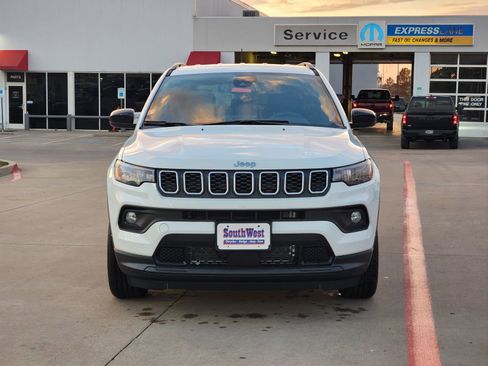 New 2026 Jeep Compass Latitude image 6