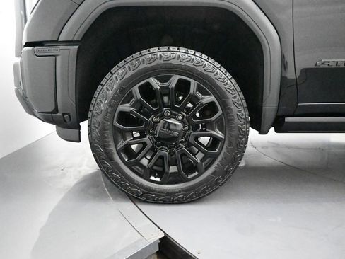 New 2026 GMC Sierra 2500 AT4 w/ AT4 Premium Plus Package image 6