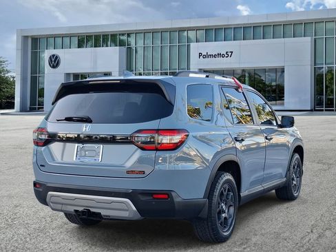 Used 2024 Honda Pilot TrailSport image 6