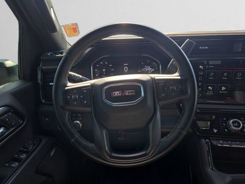 Used 2025 GMC Sierra 2500 AT4 AWD/4WD image 12