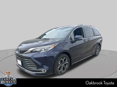 Used 2025 Toyota Sienna Platinum
