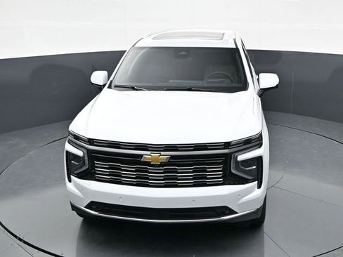 New 2026 Chevrolet Suburban High Country AWD/4WD image 35