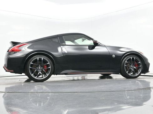 Used 2017 Nissan 370Z NISMO image 46