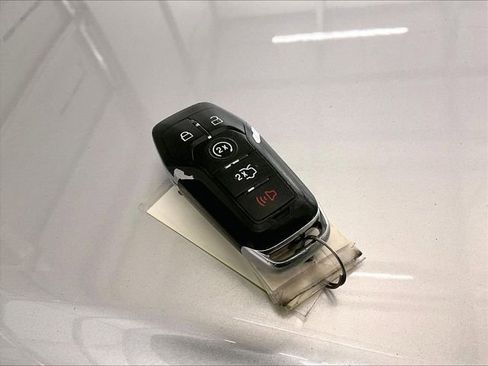 Used 2015 Ford Edge SEL w/ Equipment Group 201A AWD/4WD image 9
