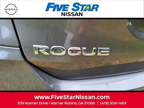 Used 2019 Nissan Rogue SL w/ Premium Package AWD/4WD image 9