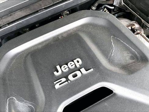 Used 2021 Jeep Wrangler Unlimited Sahara AWD/4WD image 29